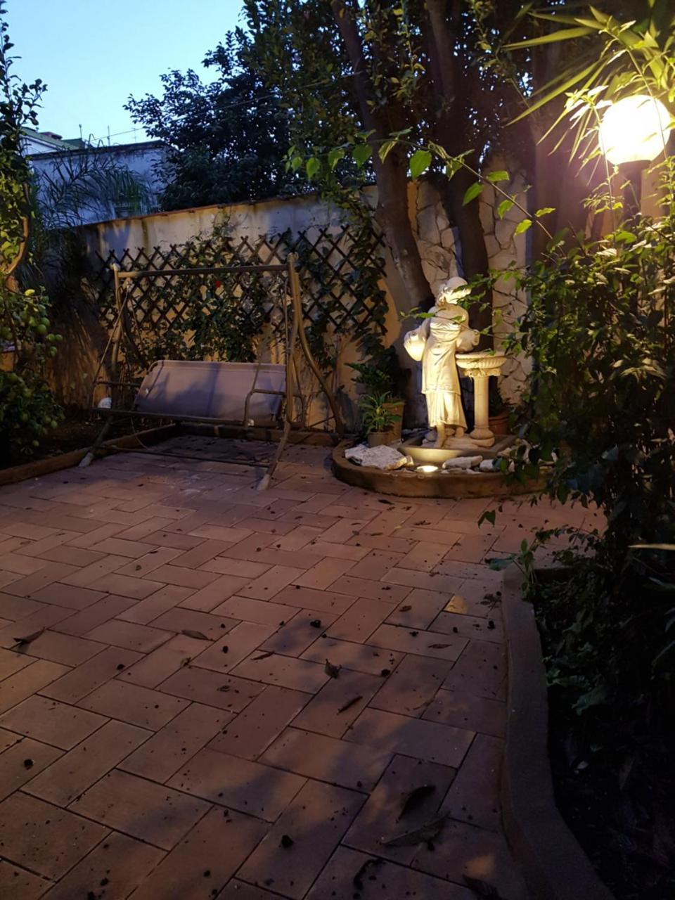 Il Giardino Di Daphne Bed & Breakfast Napoli Eksteriør bilde