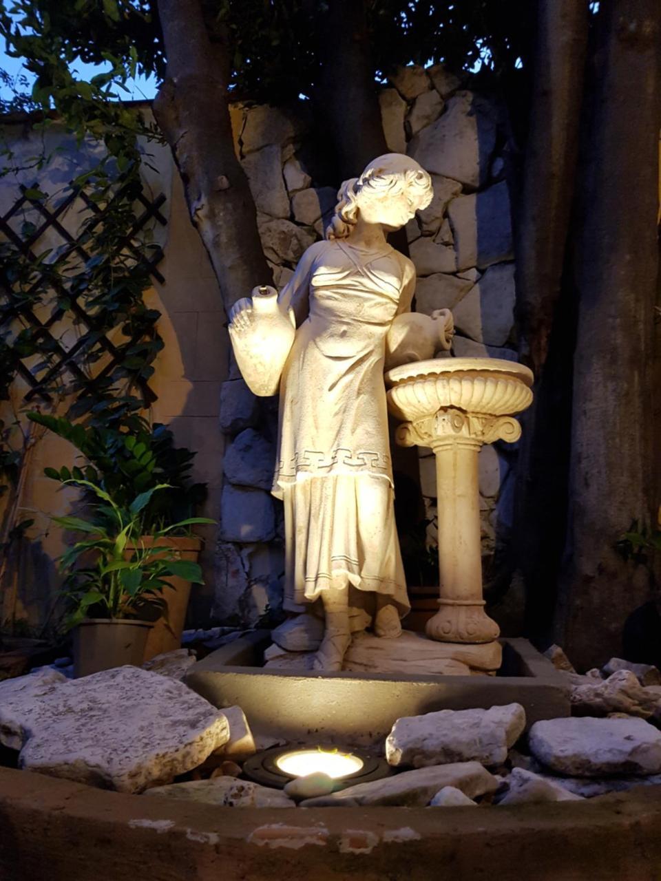 Il Giardino Di Daphne Bed & Breakfast Napoli Eksteriør bilde